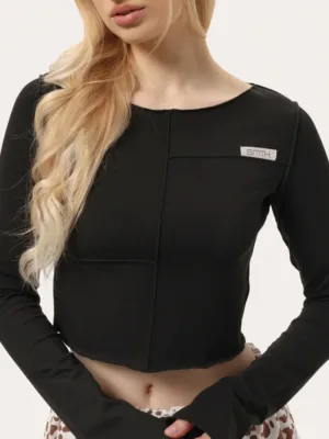 Cropped Longsleeve mit Außennähten – Schwarz