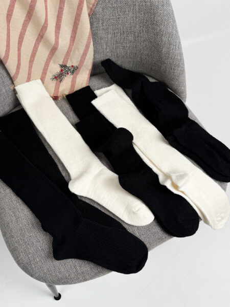 Warme Wollkniesocken