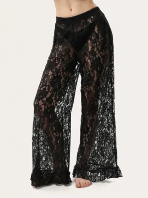 Schwarze Spitzenhose mit Rüschen