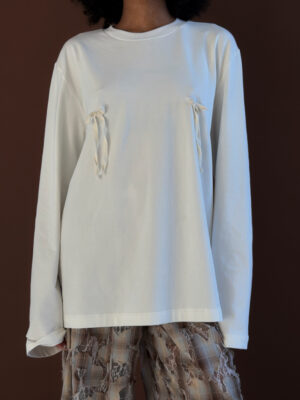 Oversize-Langarmshirt in Milchweiß mit Schleifchen