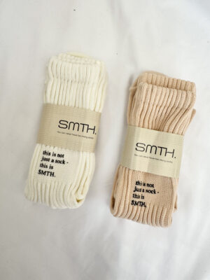 Warme Socken mit Aufschrift