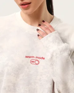 Unisex-Sweatshirt mit Thermoeffekt und Stickerei „Warm mode: ON”