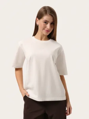 Basic Oversize-T-Shirt in milchiger Farbe mit Logo