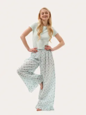 Mintgrüne leichte Sommerhose mit Blumenrüschen