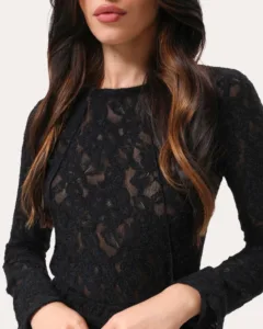 Slim-Langarmshirt aus flauschiger strukturierter Spitze - Schwarz